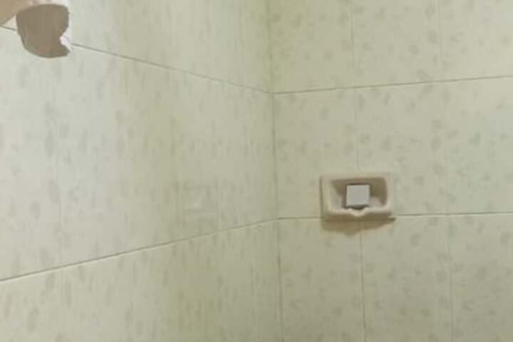 Room 16 of 30