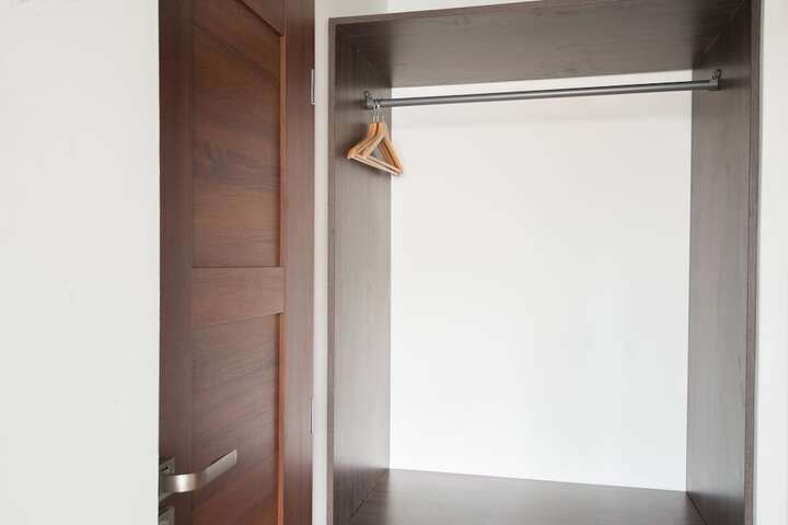 Room 8 of 47