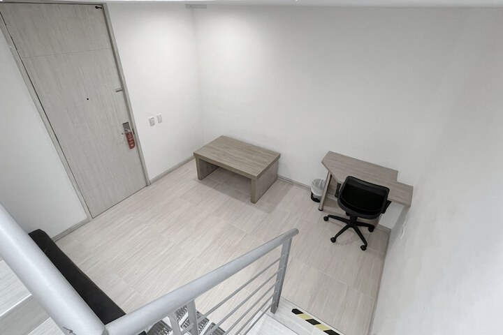 Room 38 of 59