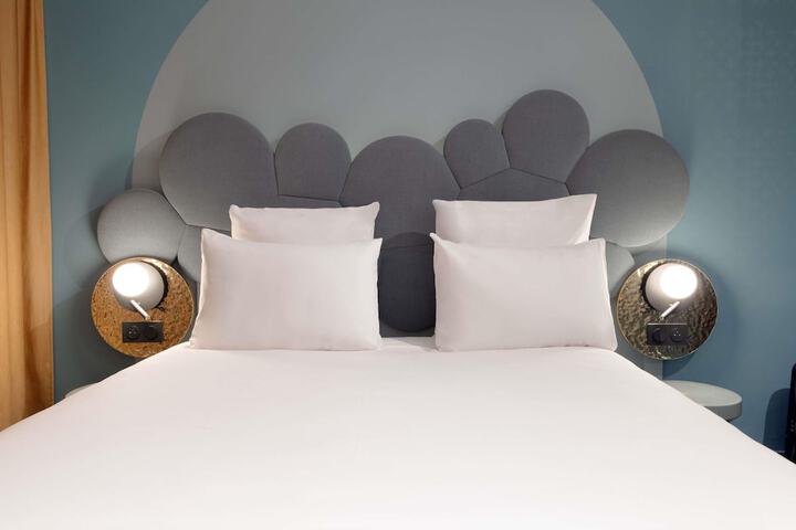 Room 21 of 74