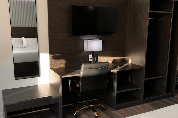 Room 7 of 41