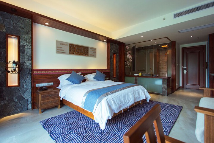 Room 17 of 121