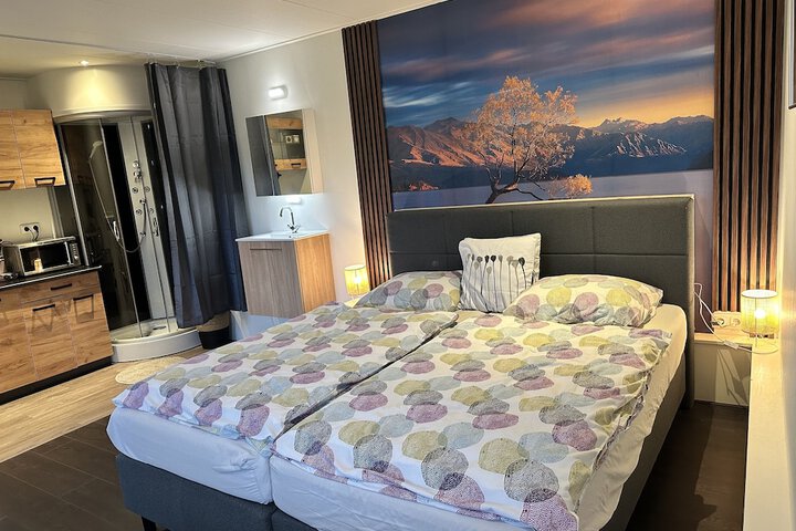 Room 15 of 86