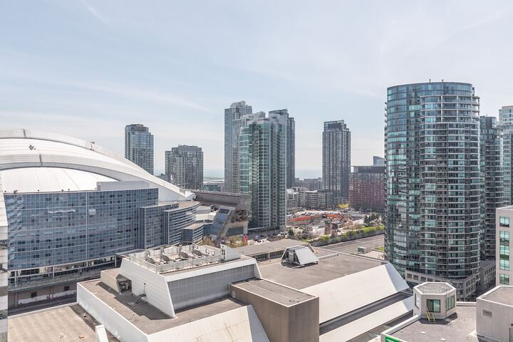 Terrace/Patio 302 of 316