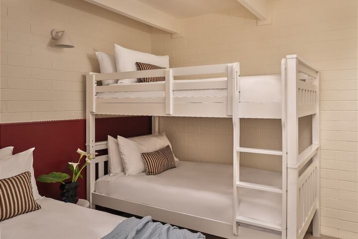 Room 29 of 70