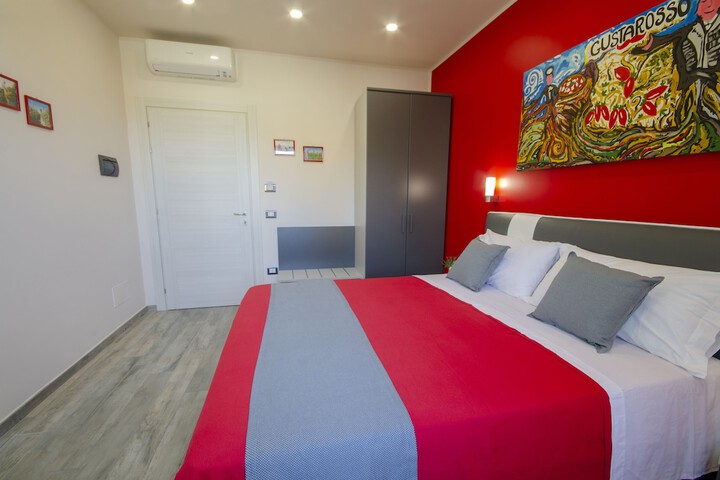 Room 5 of 19