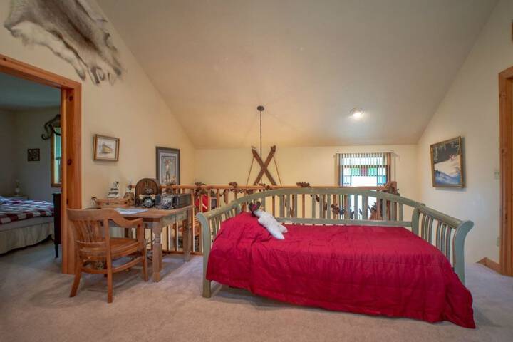 Room 5 of 20