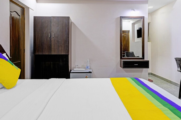 Room 26 of 39