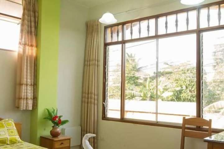 Room 14 of 32