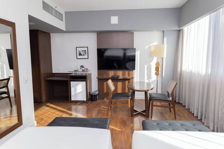 Room 10 of 172