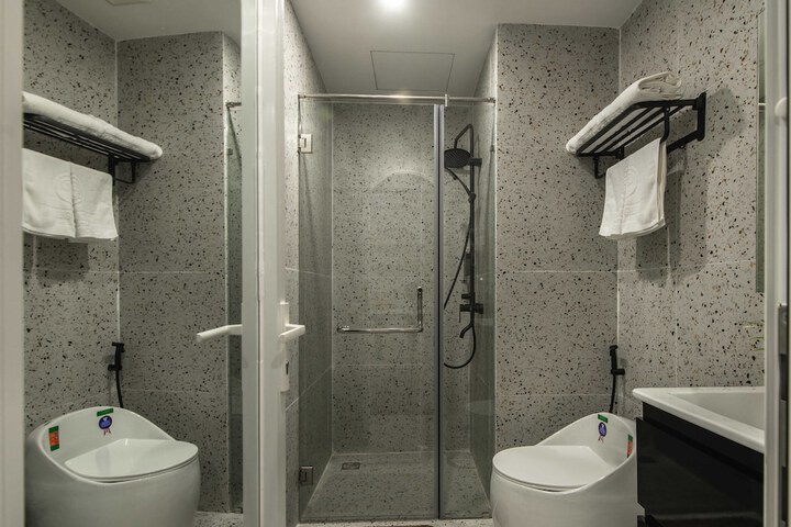 Room 33 of 56