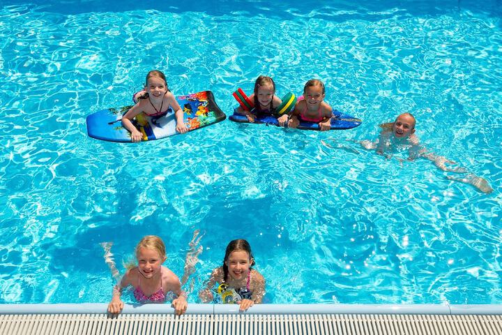 Pool Hotel
