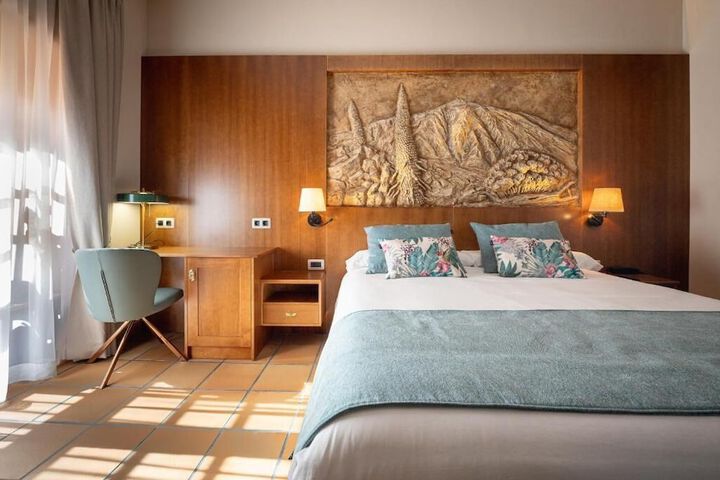 Room 2 of 17