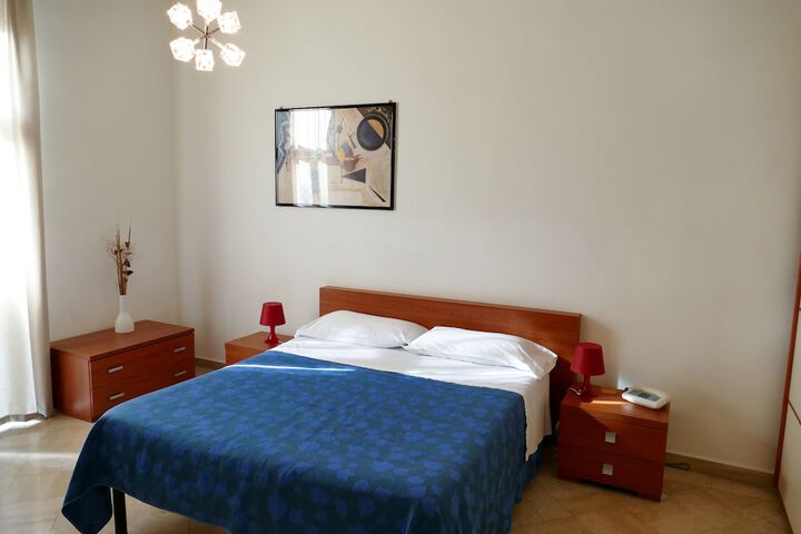 Room 15 of 61