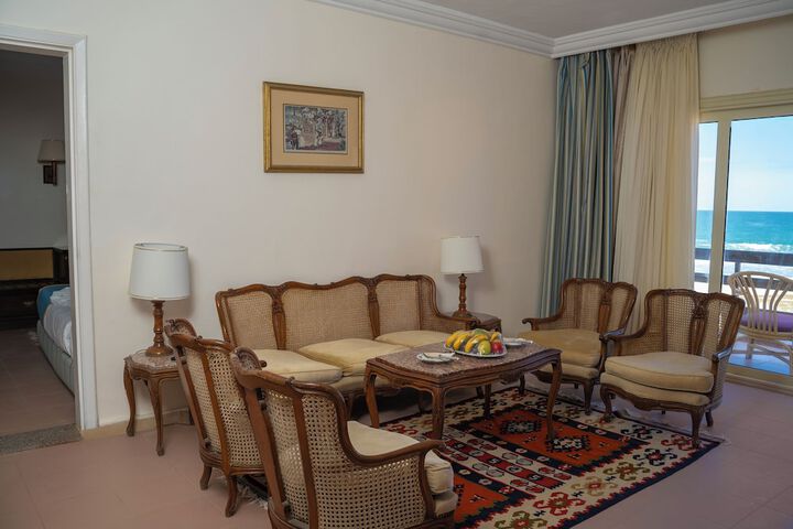 Room 42 of 82