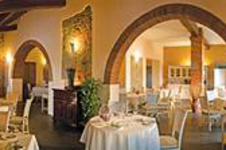 Dining 6 of 56