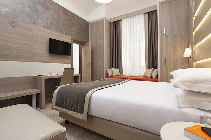 Room 50 of 111
