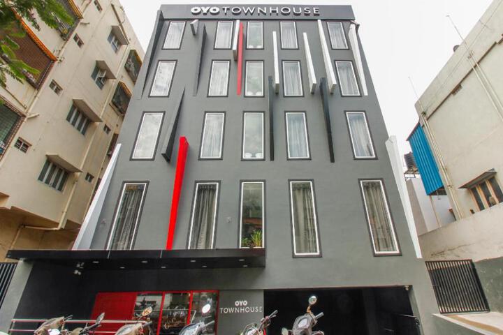 Townhouse White Ridge Shivam Road