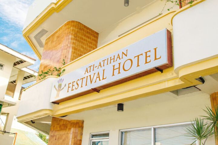 Hero Image 1 of 34
