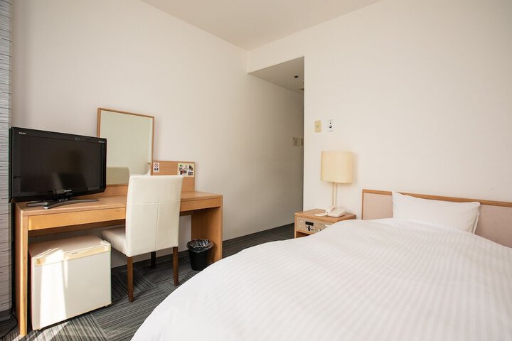 Room 5 of 52