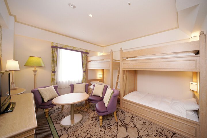 Room 10 of 88