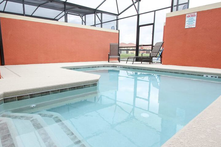 Pool 14 of 27