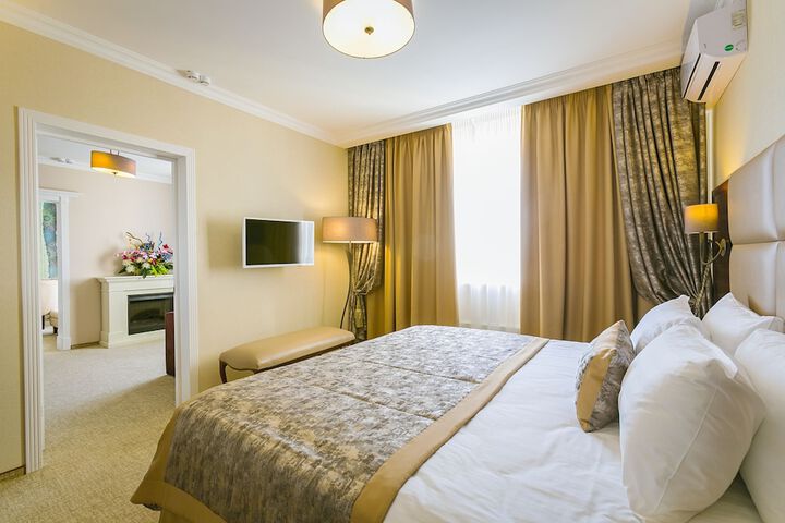 Room 30 of 120