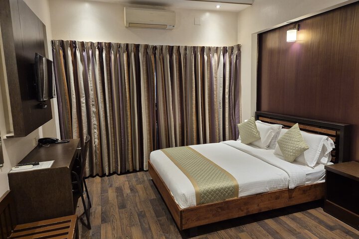 Room 10 of 25