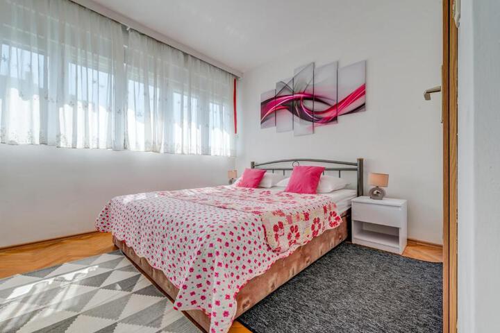 ROOMS ALIJEV