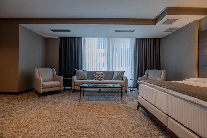Room 17 of 59
