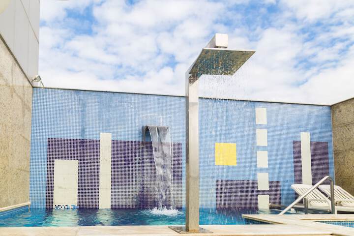 Pool 96 of 198