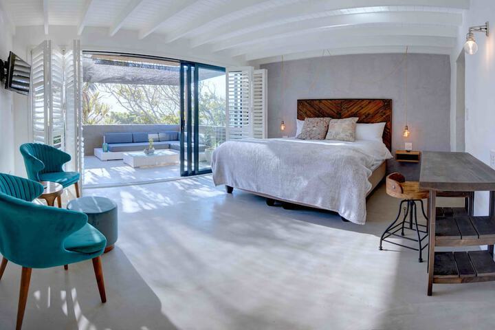 Room 10 of 72