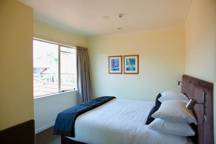 Room 10 of 72