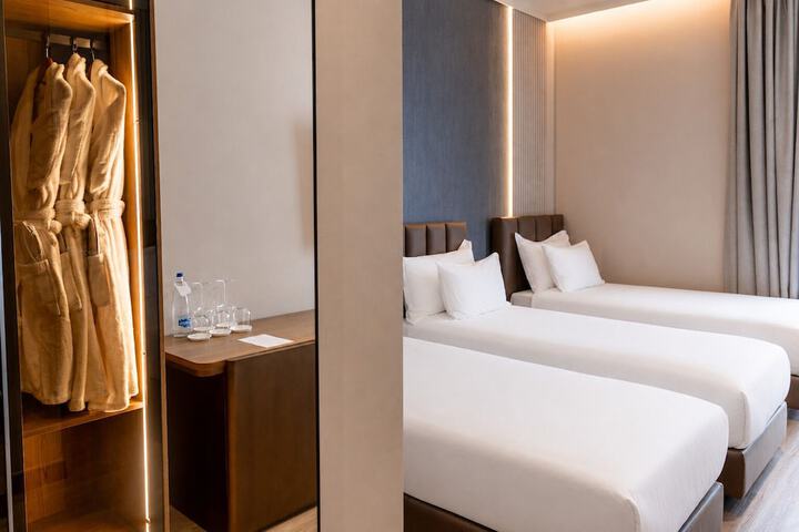 Room 74 of 176