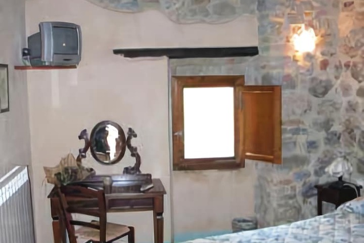 Room 6 of 41