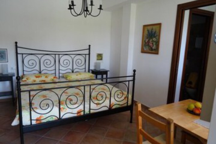 Room 15 of 28