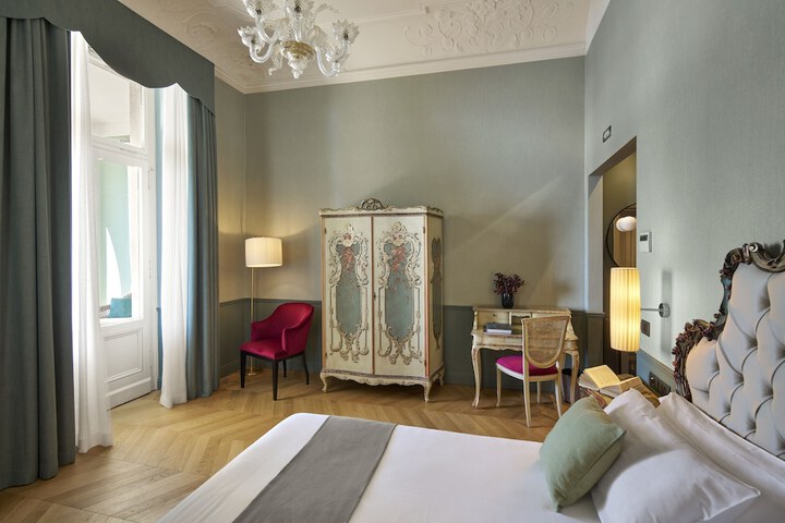 Room 40 of 111