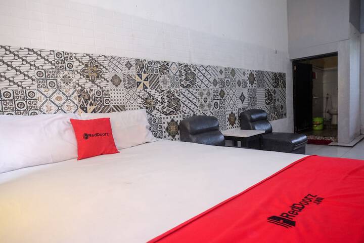 Room 8 of 42