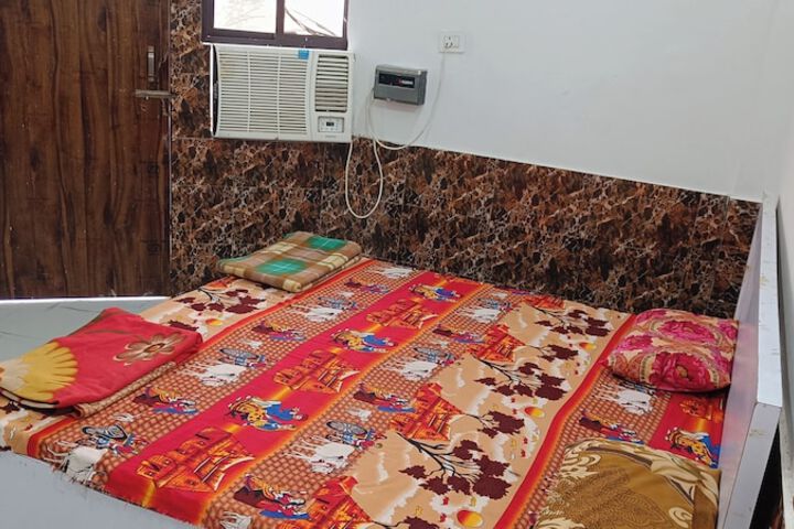 Room 5 of 20