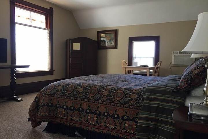 Room 65 of 146