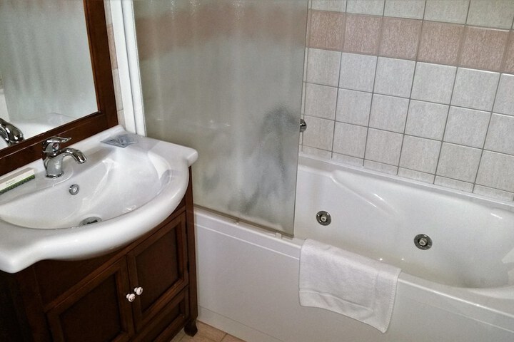 Room 46 of 132