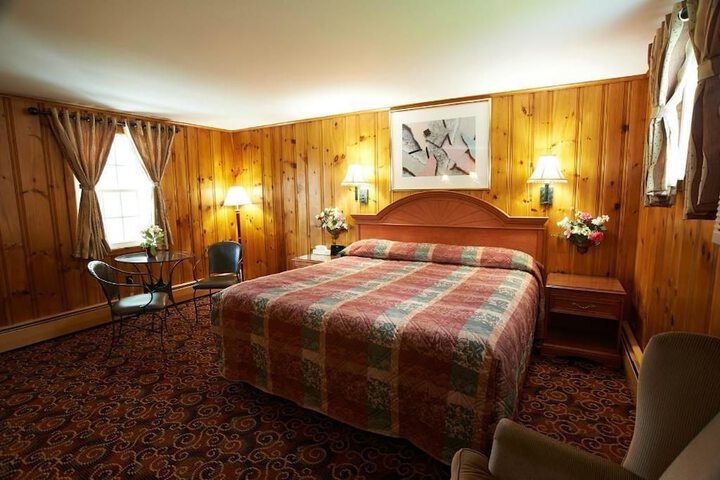Room 8 of 17