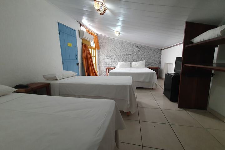 Room 33 of 61