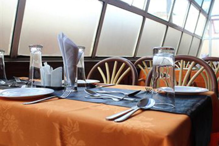 Dining 38 of 44