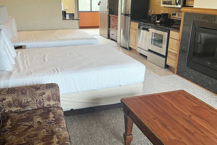 2 Queen Beds Mobility Accessible Villa Golf View (13 of 68)