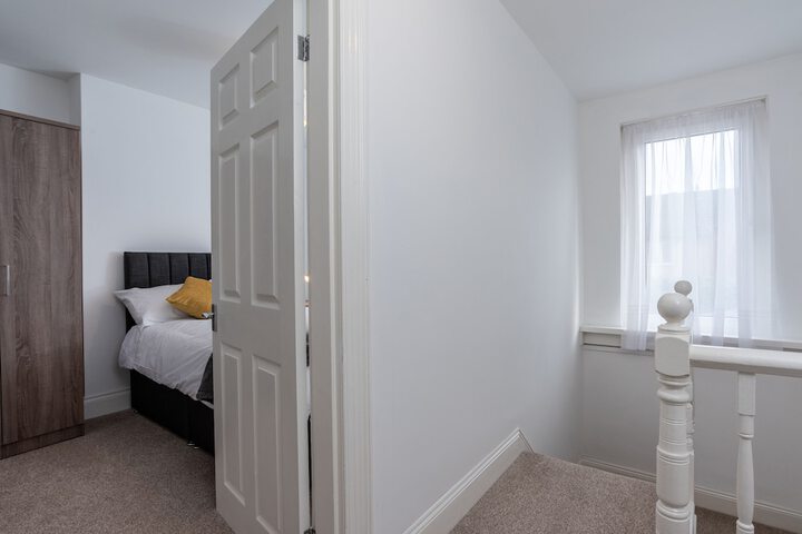 Room 11 of 29