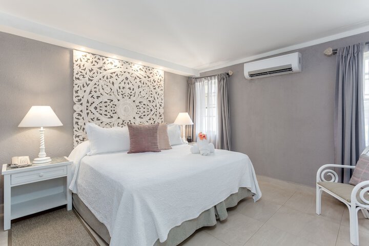 Room 8 of 47