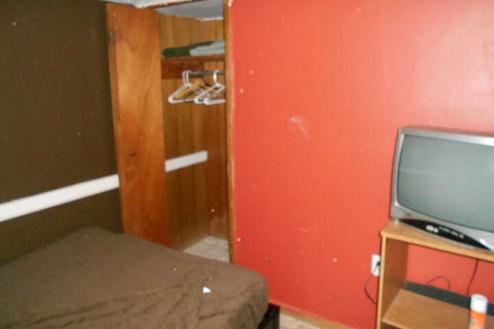 Room 7 of 37