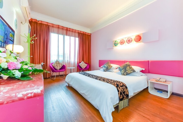 Room 28 of 72
