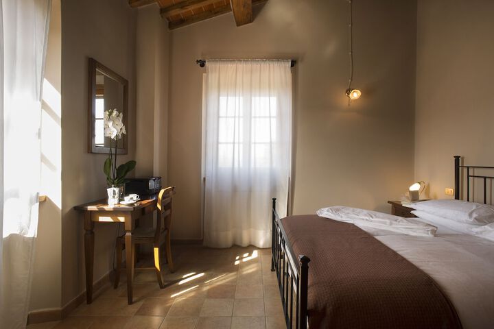 Room 4 of 50